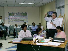 Dr. Francisco Campos describes his experience with change management in the Brazilian government's Pro Saúde project to GSMC-FAIMER Regional Institute Fellows in Mumbai